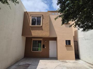 Casa · 112m² · 3 Recámaras · 2 Estacionamientos · Privada San Carlos Casa en Venta