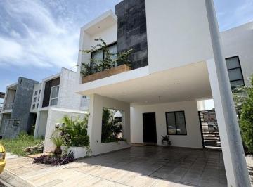 Casa de 3 habitaciones, Alvarado · Casa en Venta en Veracruz, Lomas de La Rioja, Riviera Veracruzana