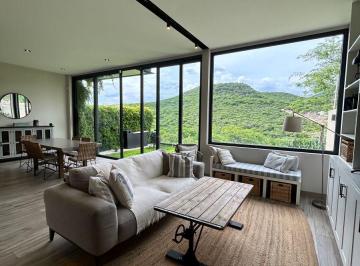 Casa de 4 habitaciones, Querétaro · Casa en Venta en Altozano de 250 m² con Vista a La Reserva Excelentes Acabados