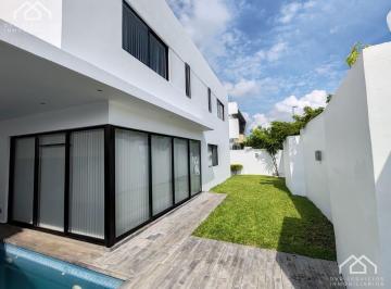 Casa · 380m² · 3 Recámaras · 2 Estacionamientos · Casa en Renta en Punta Tiburón con Alberca Privada | Veracruz | $39,000