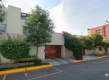 Casa de 3 habitaciones, Tlalpan · Remate Bancario, Casa en Toriello Guerra, Tlalpan, Cdmx