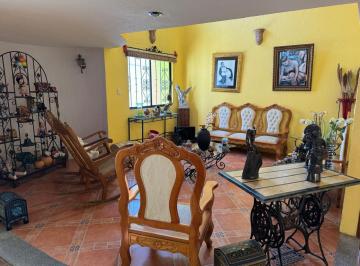 Casa · 256m² · 3 Recámaras · 2 Estacionamientos · Casa en Villa de Zavaleta Camino Real, Puebla