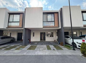 Casa en condominio · 132m² · 3 Recámaras · 2 Estacionamientos · Casa en Puerta Arboleda, Toluca