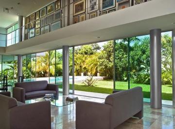 Casa · 2100m² · 4 Recámaras · Venta Casa en Cholul de 4 Recamaras