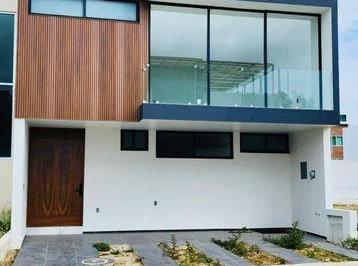 Casa en condominio · 287m² · 4 Recámaras · 2 Estacionamientos · Casa en Venta en Valle Imperial Coto Austriaco Int 126