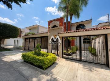 Casa de 4 habitaciones, Zapopan · Casa en Renta en Bugambilias