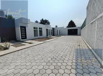Casa · 56m² · 2 Recámaras · 1 Estacionamiento · Casa en Renta con Dos Habitaciones en Belen, Tlaxcala.