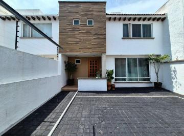 1e42baa4b6da7bf99a37eecdc4c194c7c4796e34a4848805c400ccd6c5d4a3b5 · Casa en Venta Milenio III, Querétaro | 3 Recámaras, 209 m², Frente a Parque