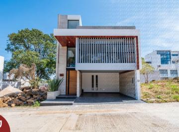 Casa de 3 habitaciones, Xalapa · Elegante Casa en Venta, Fraccionamiento Paseo de La Reina