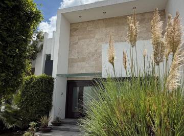 Casa · 320m² · 3 Recámaras · 2 Estacionamientos · Casa en Renta Parque Nilo Lomas de Angelopolis