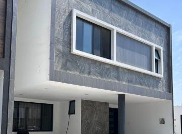 Casa en condominio de 3 habitaciones, San Andrés Cholula · Casa en Renta Cluster con Alberca