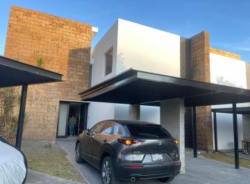 Casa · 283m² · 3 Recámaras · 2 Estacionamientos · Casa en Renta Cluster 444 Lomas de Angelopolis Puebla