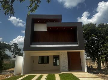 1 · Casa de Entrega Inmediata 4 Recamaras en Temozón Norte Merida