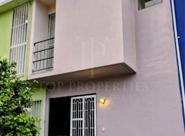 Casa · 60m² · 2 Recámaras · 1 Estacionamiento · Casa en Venta, La Guadalupana, Smz 218, Cancun, Q. Roo.