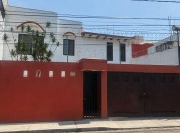 Casa de 6 habitaciones, Morelia · Casa en Venta Colonia Felix Ireta