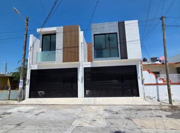 Casa · 150m² · 3 Recámaras · 2 Estacionamientos · Casa en Venta en Manuel Nieto Boca del Río Veracruz