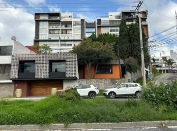 Casa · 410m² · Casa en Venta Para Uso Comercial en Calle San Martin Texmelucan, La Paz, Puebla.