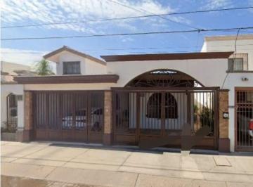 Casa de 3 habitaciones, Cajeme · Casa en Venta Rene Descartes 2477 Itson, Ciudad Obregon, Sonora