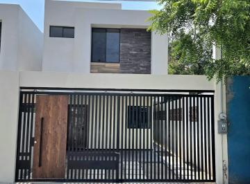 Casa · 3 Recámaras · 2 Estacionamientos · Casa en del Bosque