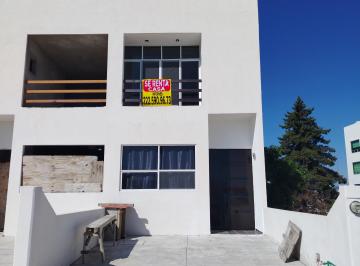 Casa de 3 habitaciones, Puebla · | 300 m² | 3 Recámaras | Rooftop | Doble Altura
