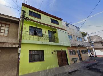 Casa de 2 habitaciones, Iztacalco · Oportunidad Casa en Remate en Calle Sur 181, Gabriel Ramos Millán, Iztacalco. Cdmx.