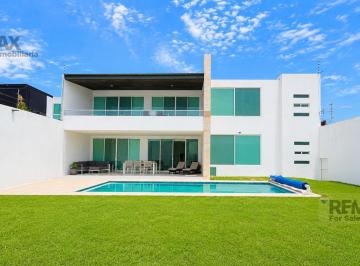 Casa · 465m² · 3 Recámaras · 3 Estacionamientos · Venta o Renta de Casa en El Fracc. Brisas, Temixco, Morelos…clave 6284