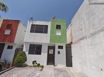 Casa · 102m² · 3 Recámaras · 1 Estacionamiento · Casa en Sierra Vista