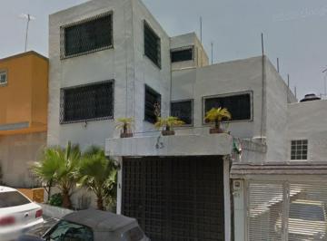 Casa de 3 habitaciones, Naucalpan de Juárez · Remate Bancario - Casa en Lomas Verdes 4ta Secc. Naucalpan de Juárez Edomex.