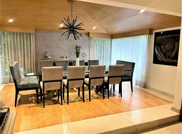 Casa · 470m² · 3 Recámaras · 3 Estacionamientos · Casa en Venta en Bosques de Las Lomas en Conjunto Cerrado con Seguridad (M&sup2;c447)