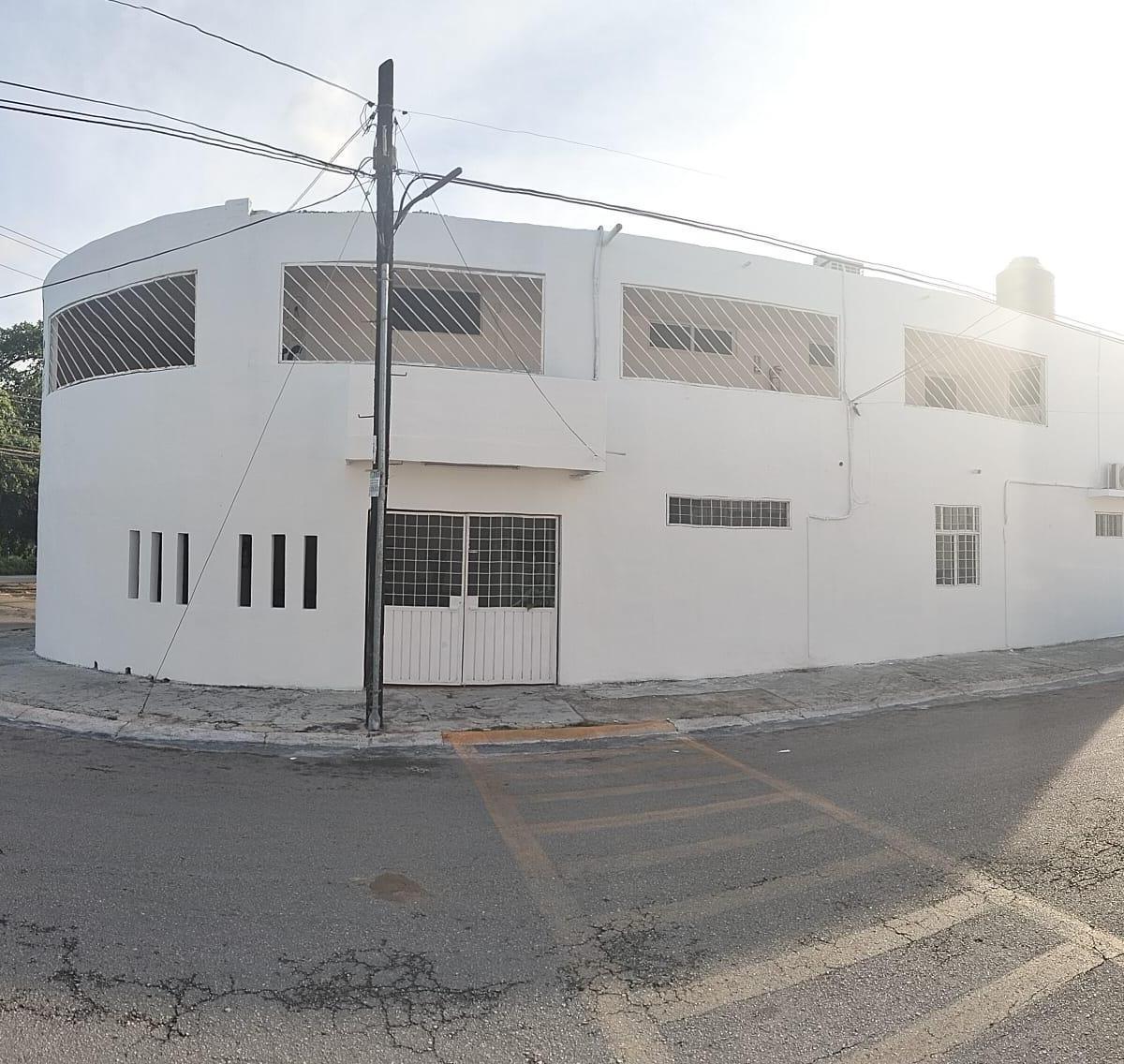 Edificio Comercial en Supermanzana 59 / Comercial Building in Sm 59