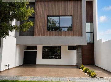 Casa · 258m² · 4 Recámaras · 2 Estacionamientos · Casa - Fraccionamiento Lomas de Angelópolis