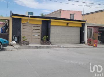 Casa · 98m² · 2 Recámaras · 2 Estacionamientos · Casa en Venta Terrenos Nacionales