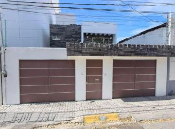 Casa de 3 habitaciones, Atizapán de Zaragoza · Casa en Venta en Jardines de Atizapán, Cdad. López Mateos.