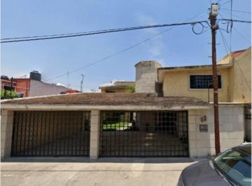 Casa de 4 habitaciones, Tlalnepantla de Baz · ¡Excelente Oportunidad de Inversión en Bosques de México, Tlalnepantla!