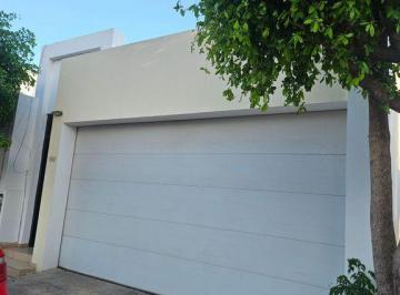 Casa · 80m² · 2 Recámaras · 2 Estacionamientos · Casa en Renta en Cedros