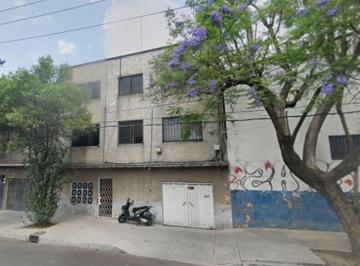 Casa de 2 habitaciones, Venustiano Carranza · Remate Bancario, Casa en Colonia 20 de Noviembre, Venustiano Carranza, Cdmx.