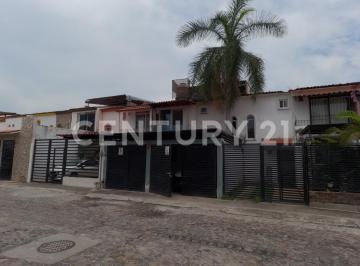 Casa · 111m² · 3 Recámaras · 2 Estacionamientos · Preciosa Casa en Sendero de Luna, Puerto Vallarta