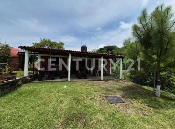 Casa · 200m² · 6 Recámaras · 8 Estacionamientos · Cabañas en Venta en La Yerbabuena, Comala, Colima