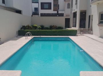 Casa · 269m² · 3 Recámaras · 2 Estacionamientos · Venta de Residencia con Doble Terreno y Alberca en Cumbres Elite 7º Sector