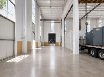 Bodega comercial , Tlalnepantla de Baz · Bodega en Renta en Tlalnepantla de 225 m², 3 Andenes Compartidos + Entrada Para Camionetas