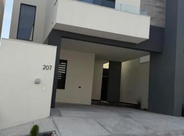 Casa · 3 Recámaras · 2 Estacionamientos · Renta de Hermosa Casa en Solana Residencial, García N. L. Se Ubica Arriba de P. de Los Leones