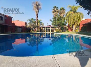 Casa en condominio · 41m² · 1 Recámara · 1 Estacionamiento · Venta de Casa en Condominio con Alberca en Arco Antiguo, Yautepec, Morelos. Clave 6286
