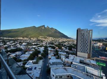 e2bc25c95b940e3cb07d06cbf1cbd7ccc569609f5bf295d77ac384d4144aee53 · Departamento de Lujo en Renta | Contry | 180 m² | Vistas Al Cerro de La Silla
