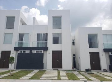 2c21ccbcac87bbf8fb092500b65b2d0277e03523e1b05fa81c91927b9973236b · Casa en Renta en Zakia 4 Recámaras