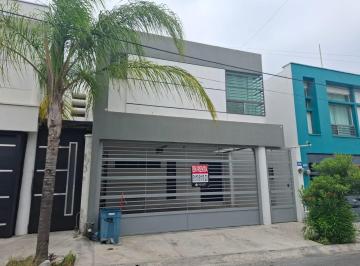Casa · 175m² · 3 Recámaras · 2 Estacionamientos · Casa en Renta Galerias de Camino Real Guadalupe