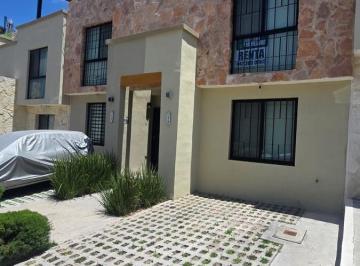 Casa · 116m² · 3 Recámaras · 2 Estacionamientos · Casa en Renta Fraccionamiento Mision Montejo
