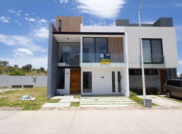 Casa en condominio · 205m² · 3 Recámaras · 2 Estacionamientos · Casa en Venta en Castaño Valle Imperial