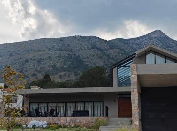 Casa de 5 habitaciones, Arteaga · Casa en Venta en Arteaga