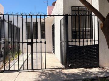 Casa de 3 habitaciones, Corregidora · Casa de 1 Piso en Renta en Corregidora