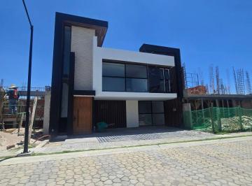 Casa Venta de 4 habitaciones · Casa en Venta en Parque Berna en Lomas de Angelópolis